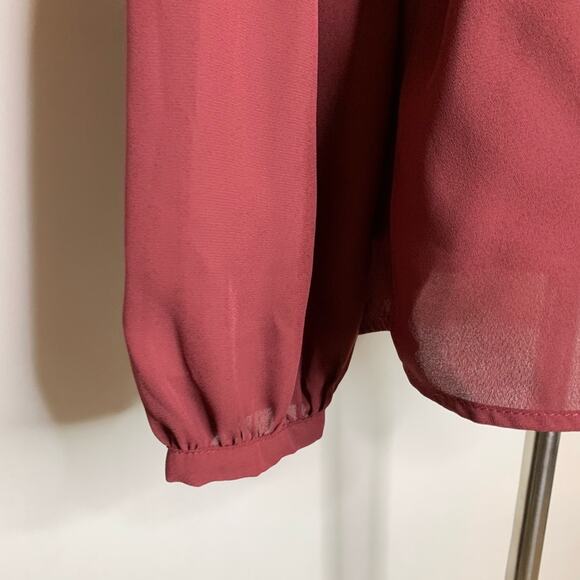 Harlowe & Graham maroon lace trim peasant top size Large NWT - Picture 5 of 10